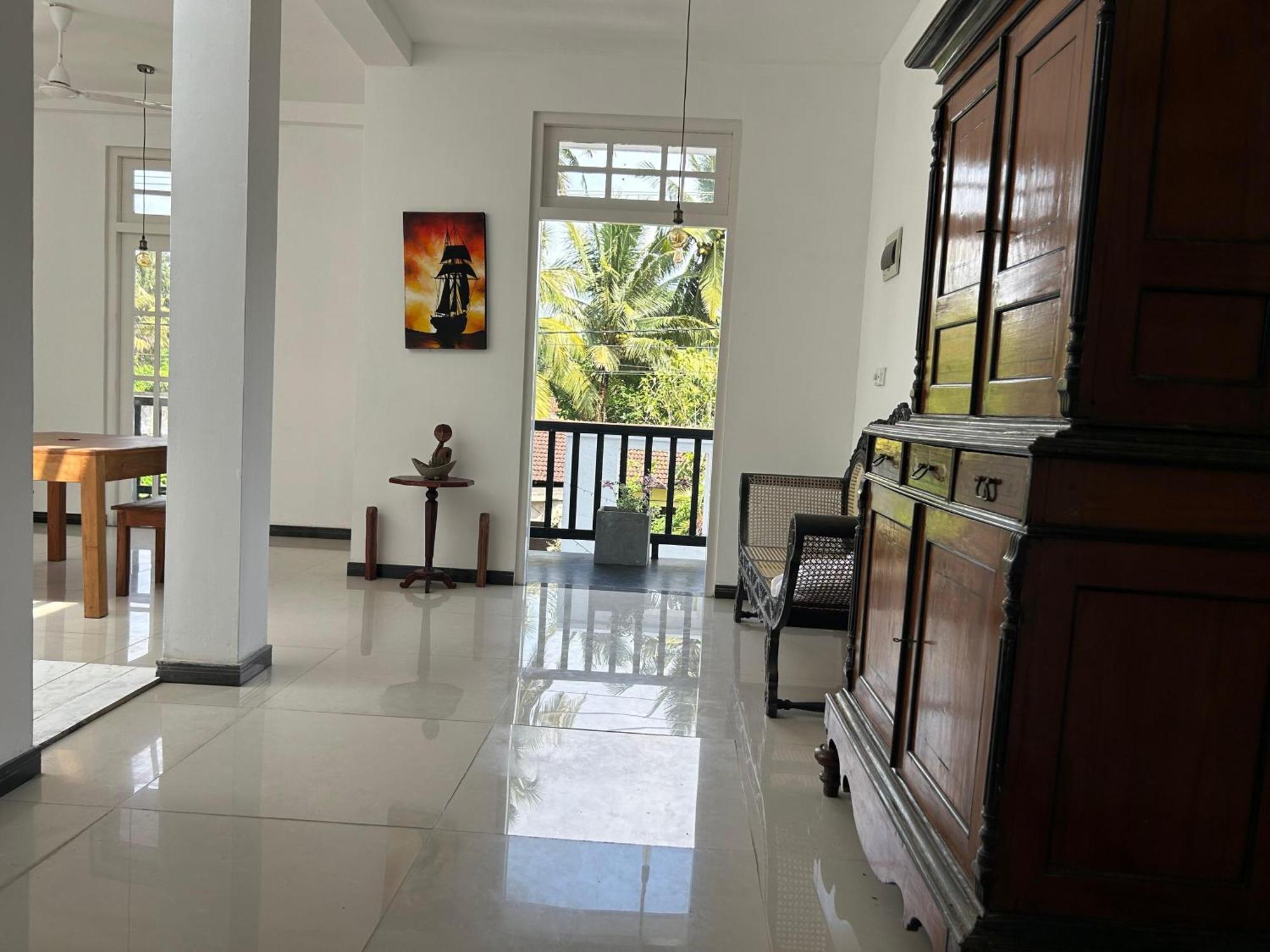 Hostel White House & Sea Food Restaurant Hikkaduwa Exterior foto